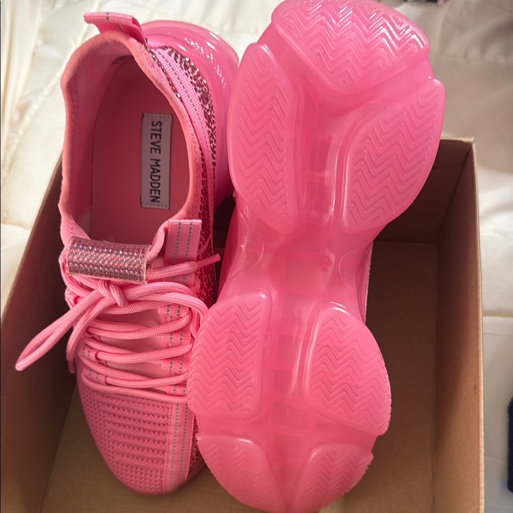 Steve Madden Pink Sneakers - Picture 2 of 3